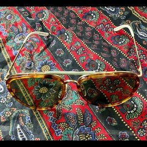 Gucci Aviator Sunglasses
